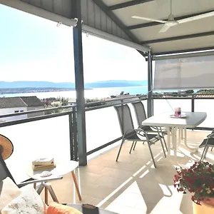 Appartamento Lovely Sea View House In Island Krk, Malinska